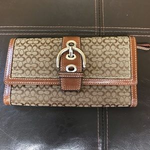 COACH Wallet Signature Style Buckle front